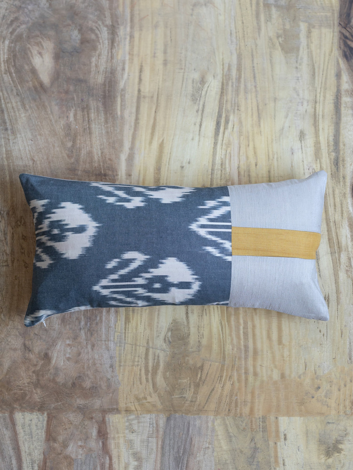 Ikat
Solid Patch Work Black/Natural Cushion Cover