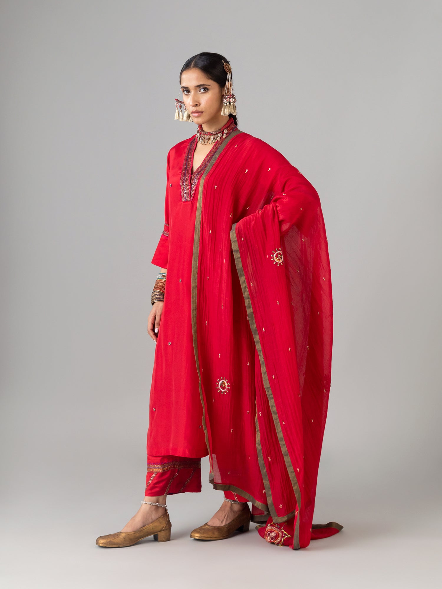 Nabi Red Dupatta