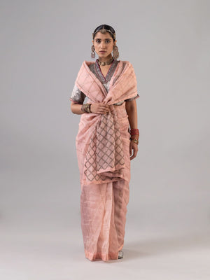 Chowkadi Nude Saree