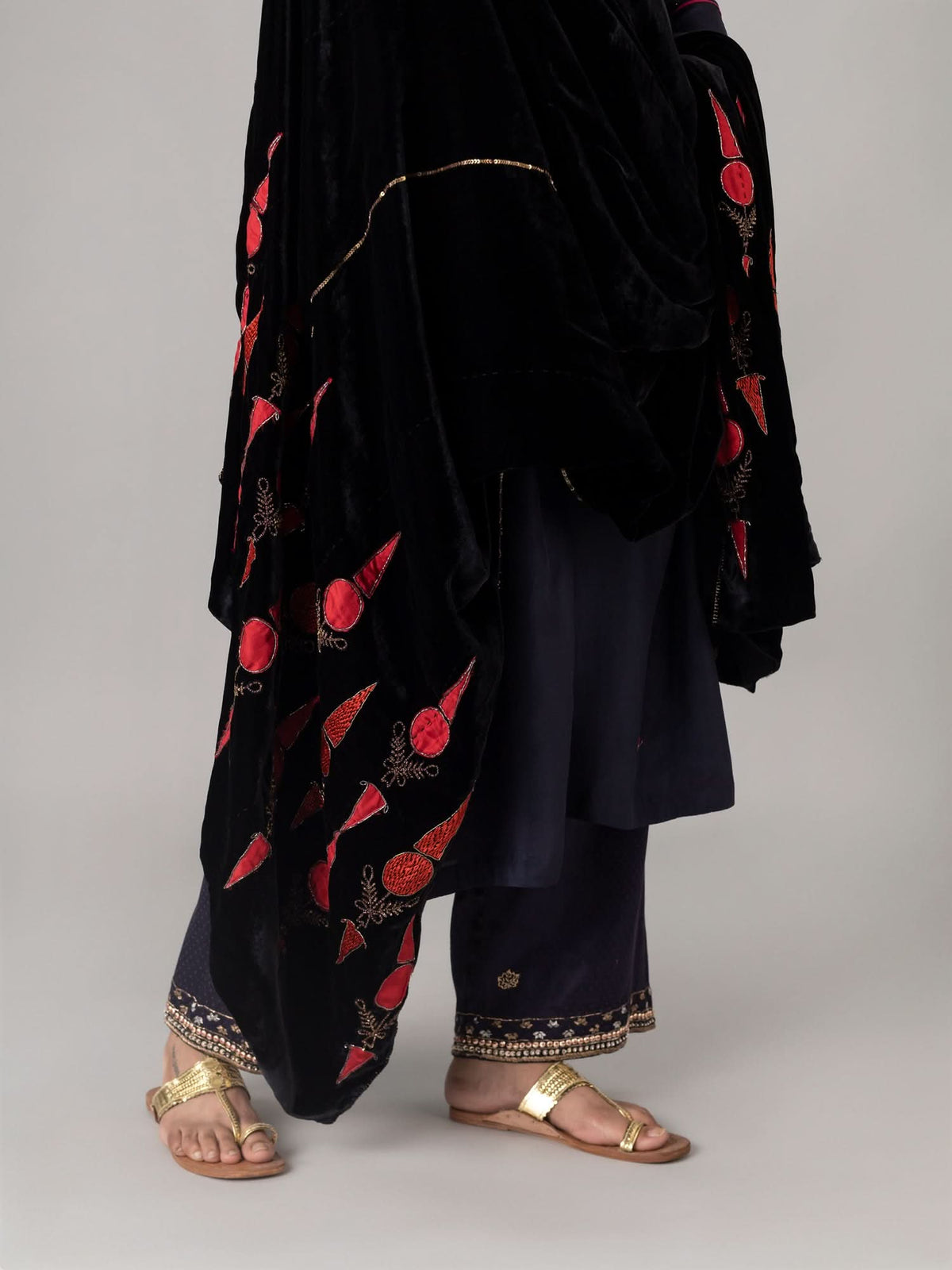 Ludhiana Black Shawl