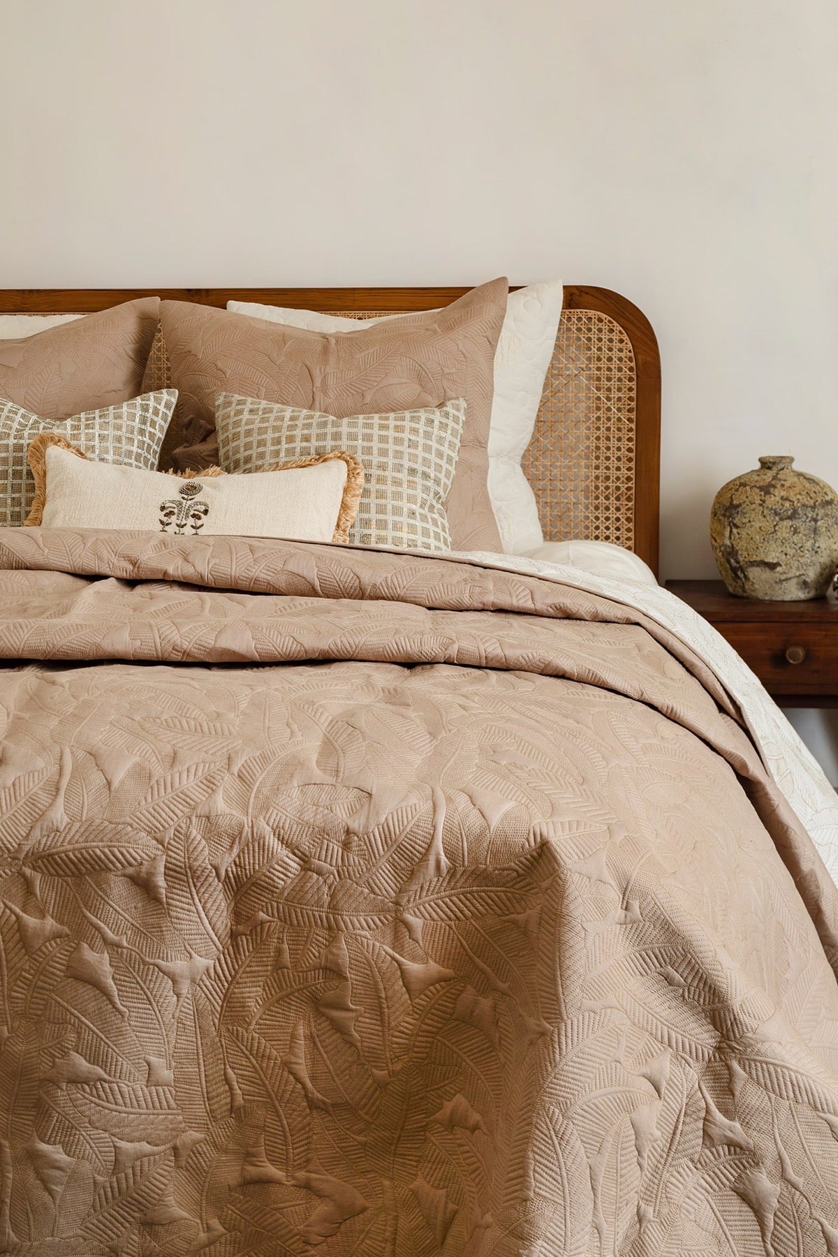 Wilds Set of 3 Stone/Natural  Bedding Set