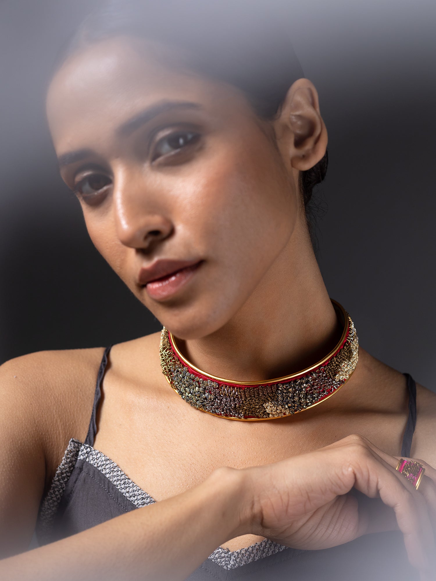 Zeenat  Red  Choker
