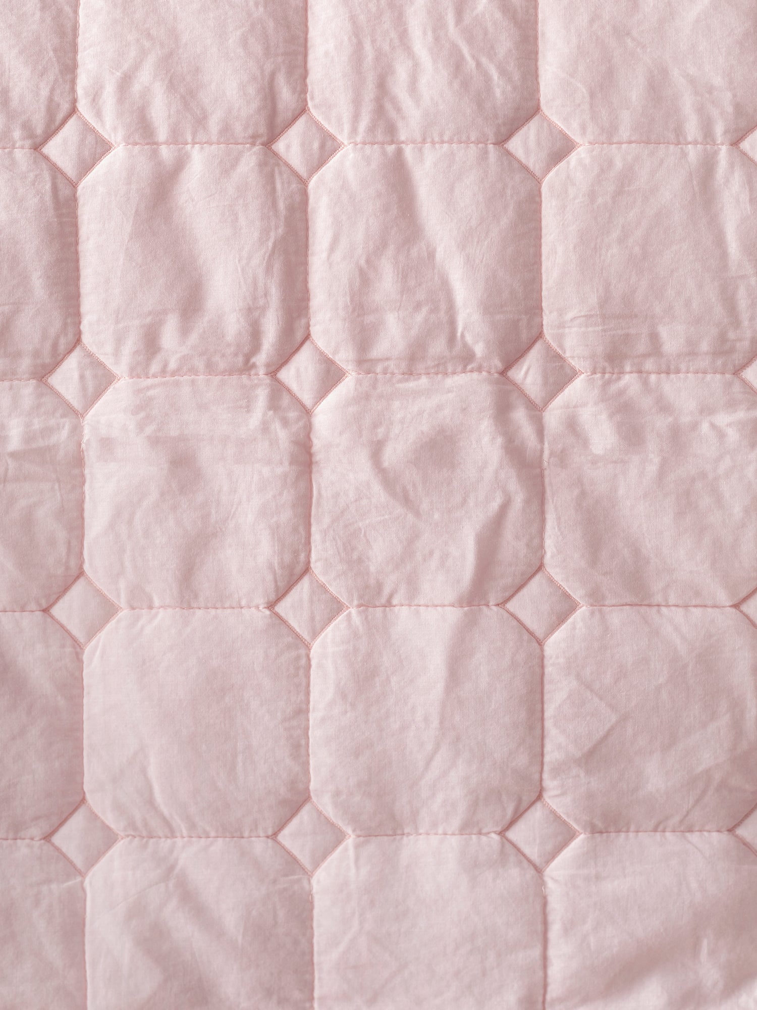 Airi Pink Bedding Set