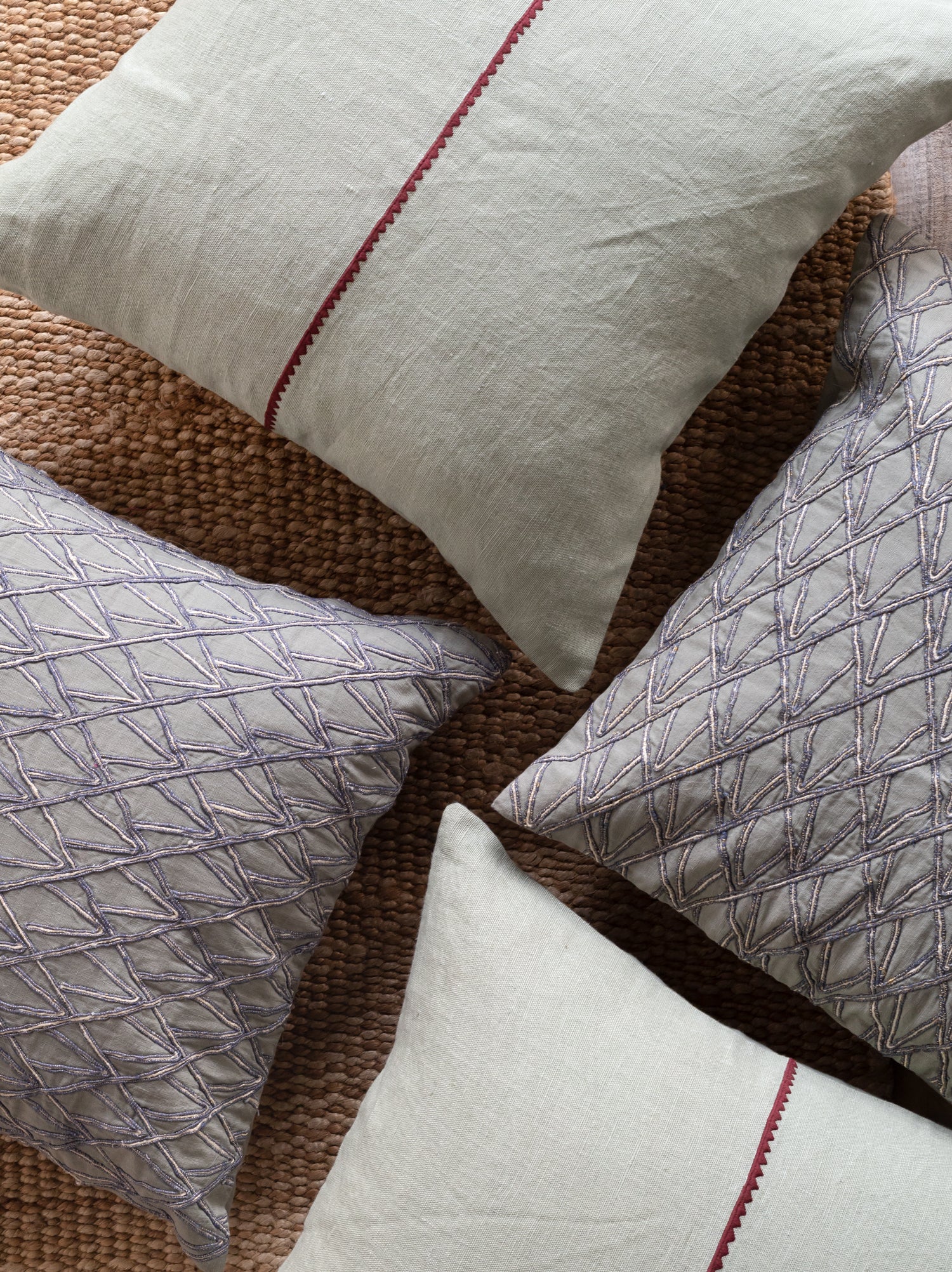 Sedmaa  Bundled Cushion (Set of 4)