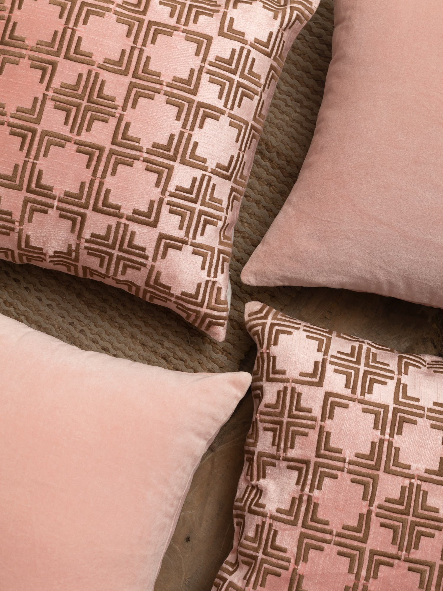 Rika  Bundled Cushion (Set of 4)