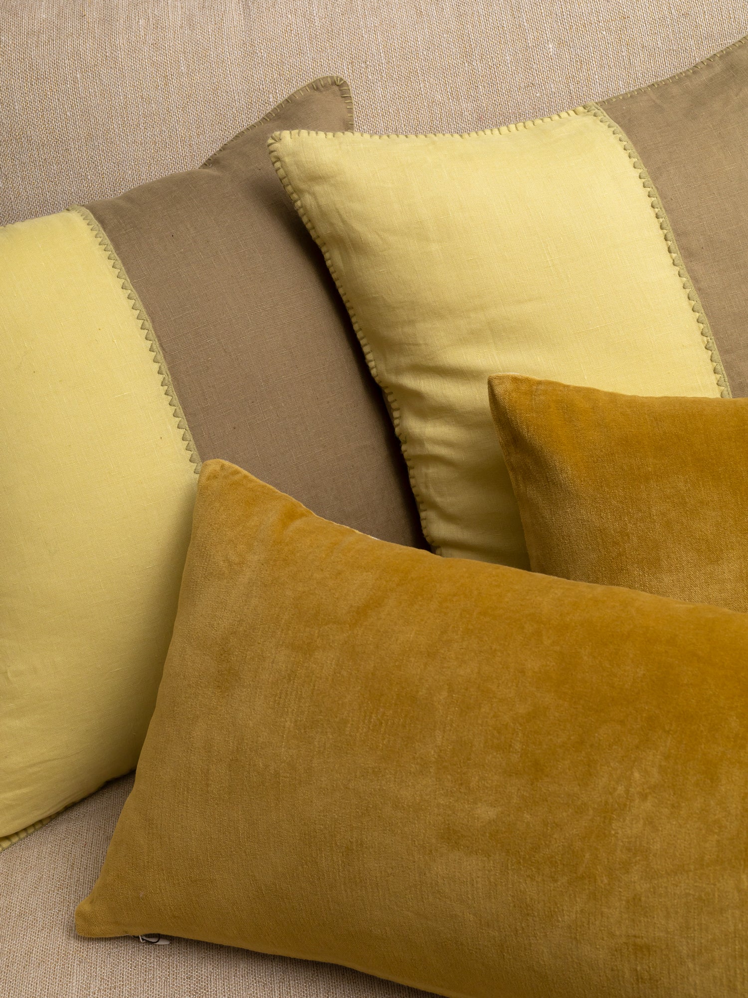 Fuyuko  Bundled Cushion (Set of 4)