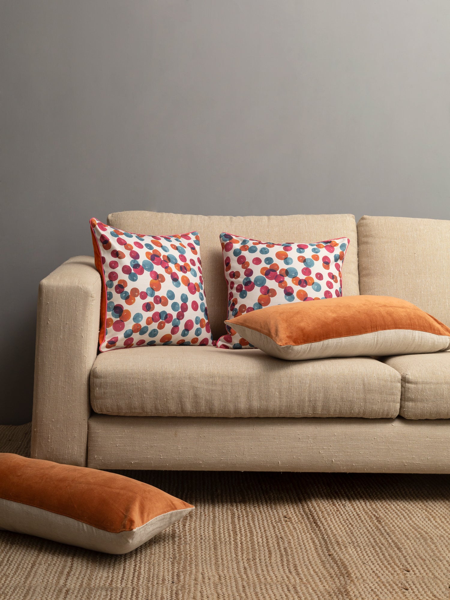 Trianglee  Bundled Cushion (Set of 4)