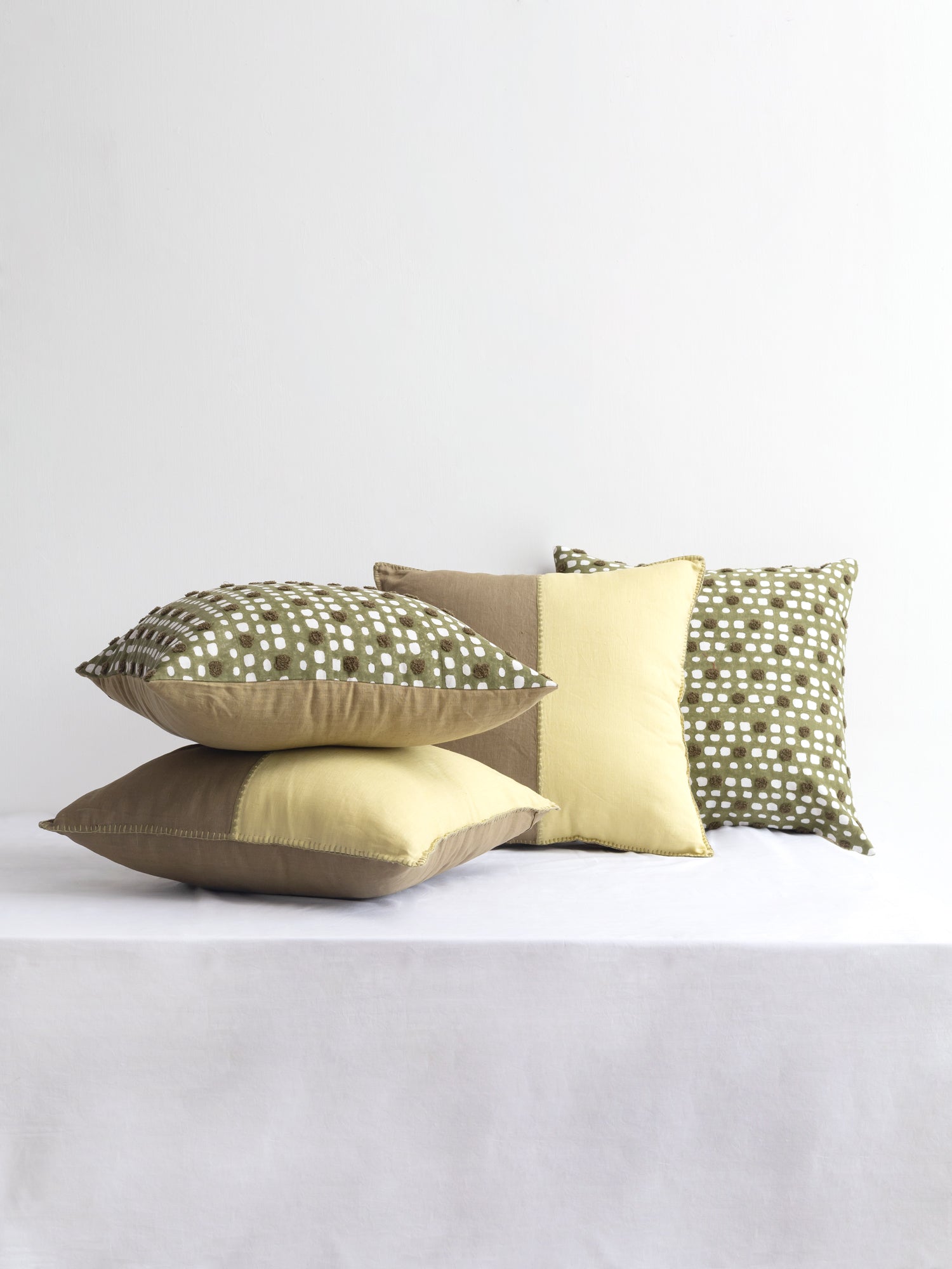 Fredd  Bundled Cushion (Set of 4)