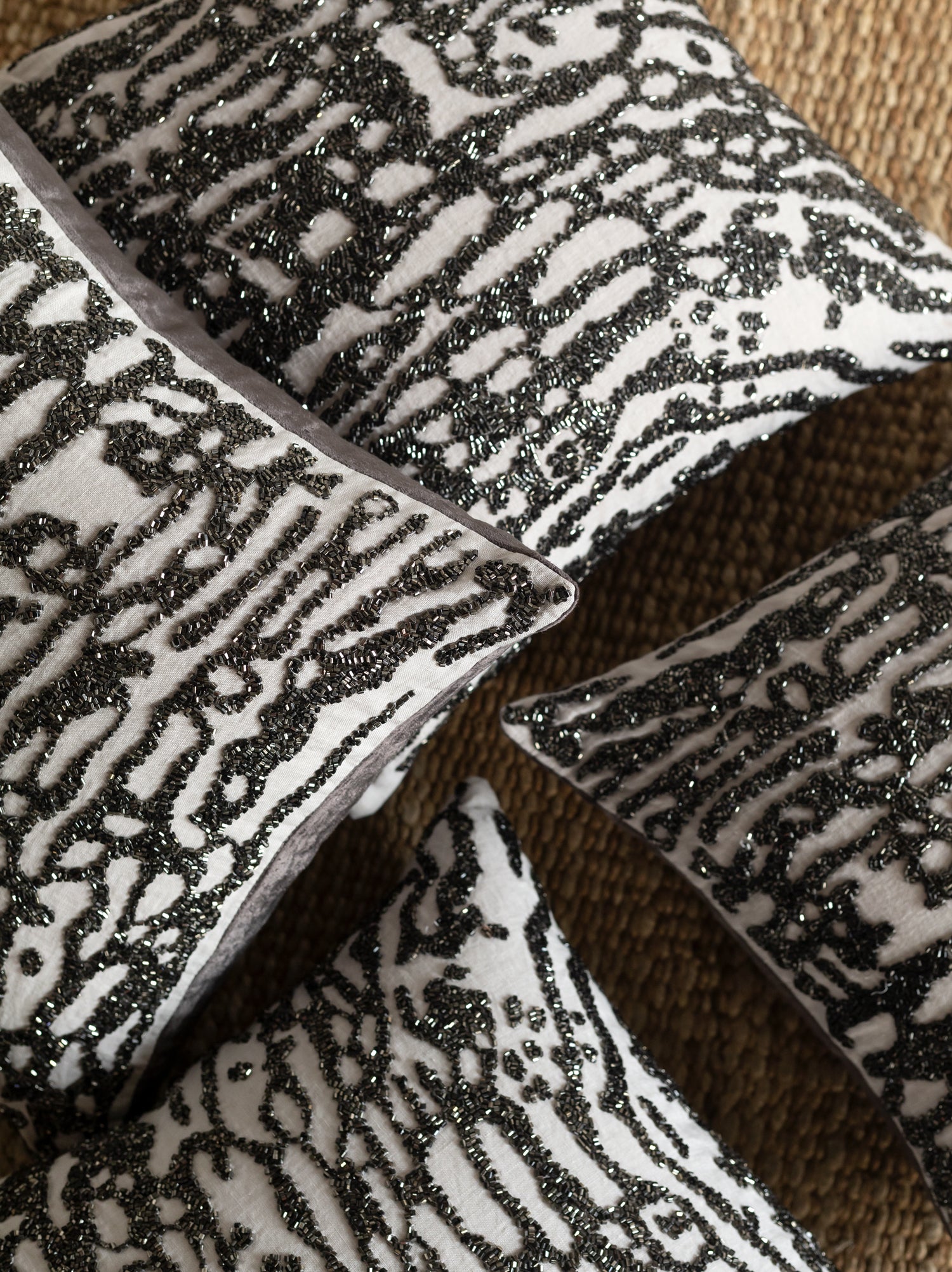 Beehivee  Bundled Cushion (Set of 4)