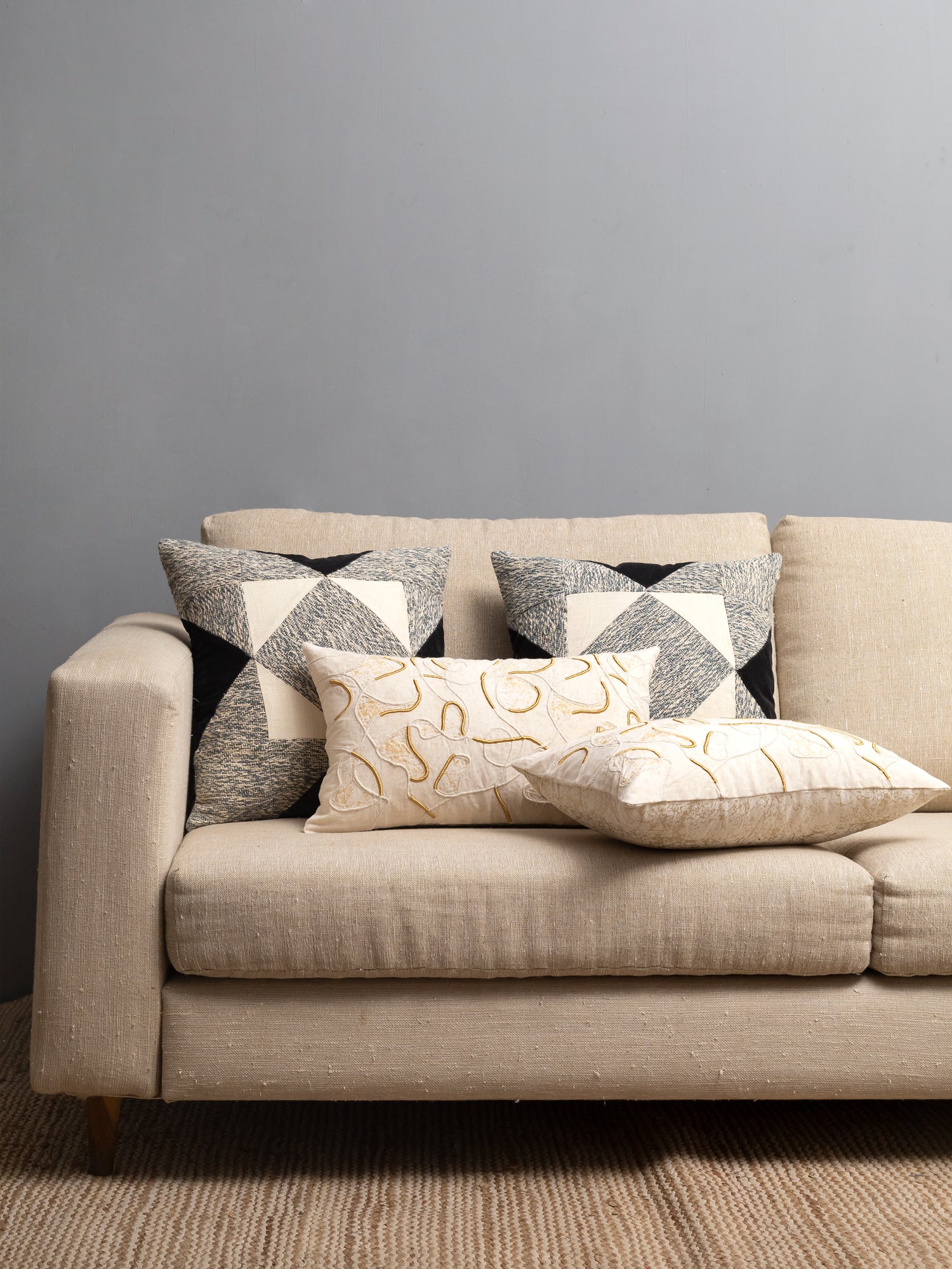 Lipiaa  Bundled Cushion (Set of 4)