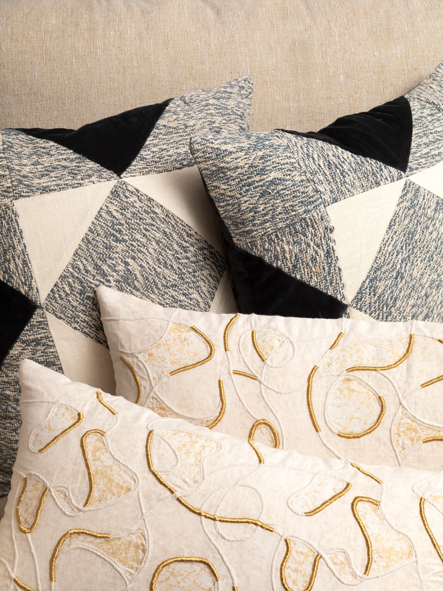 Lipiaa  Bundled Cushion (Set of 4)