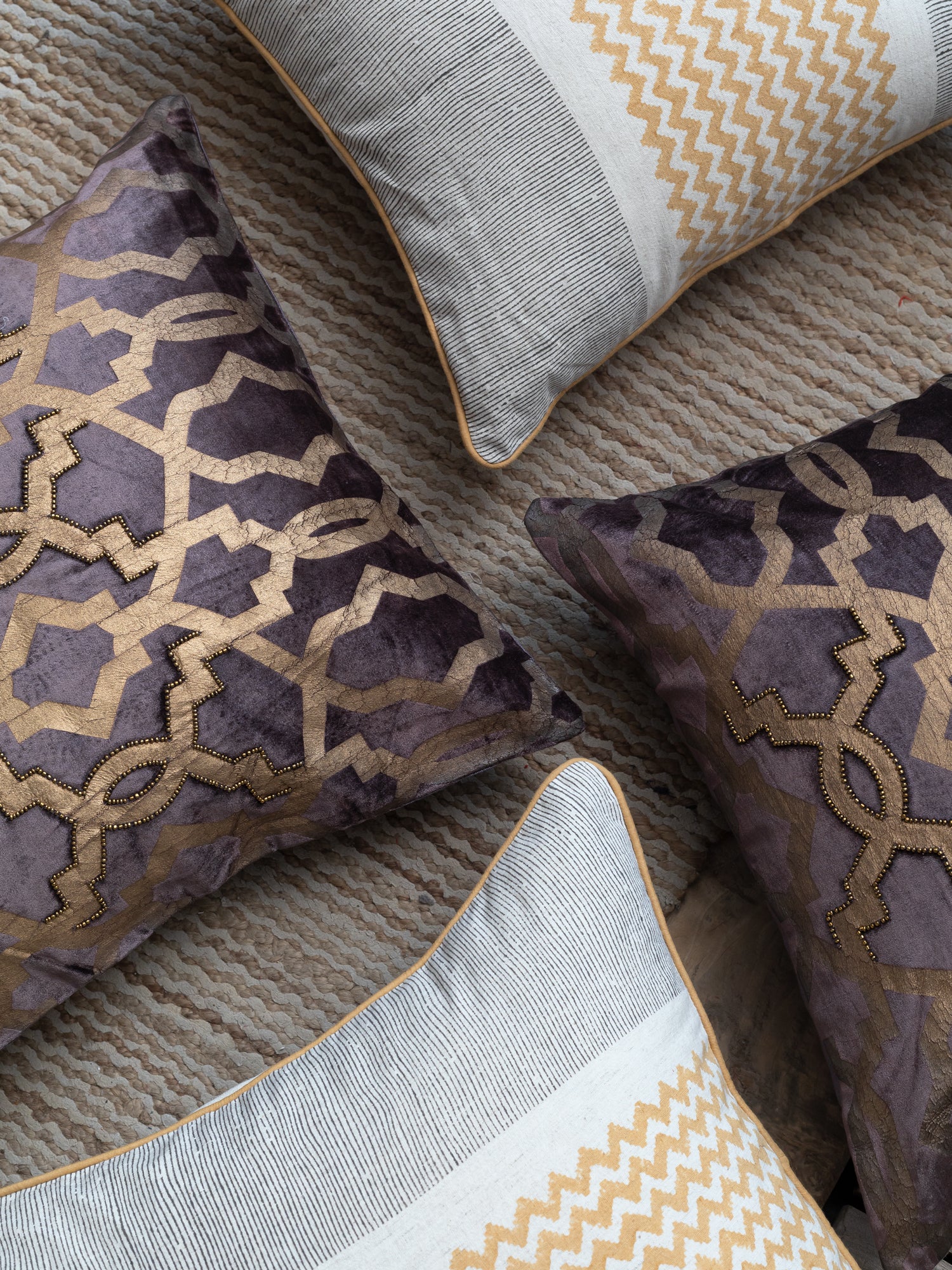 Poldiy  Bundled Cushion (Set of 4)