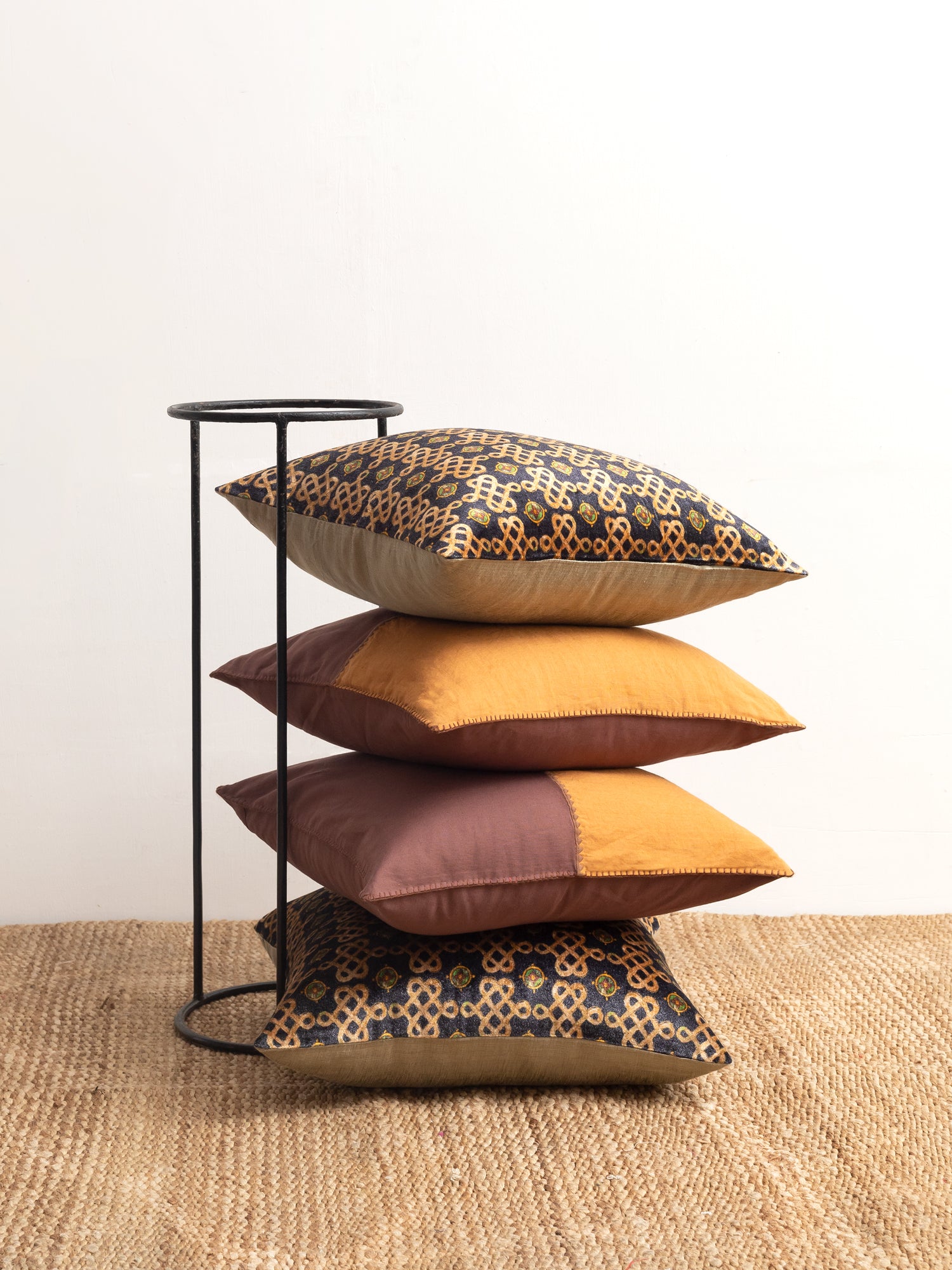 Applee  Bundled Cushion (Set of 4)