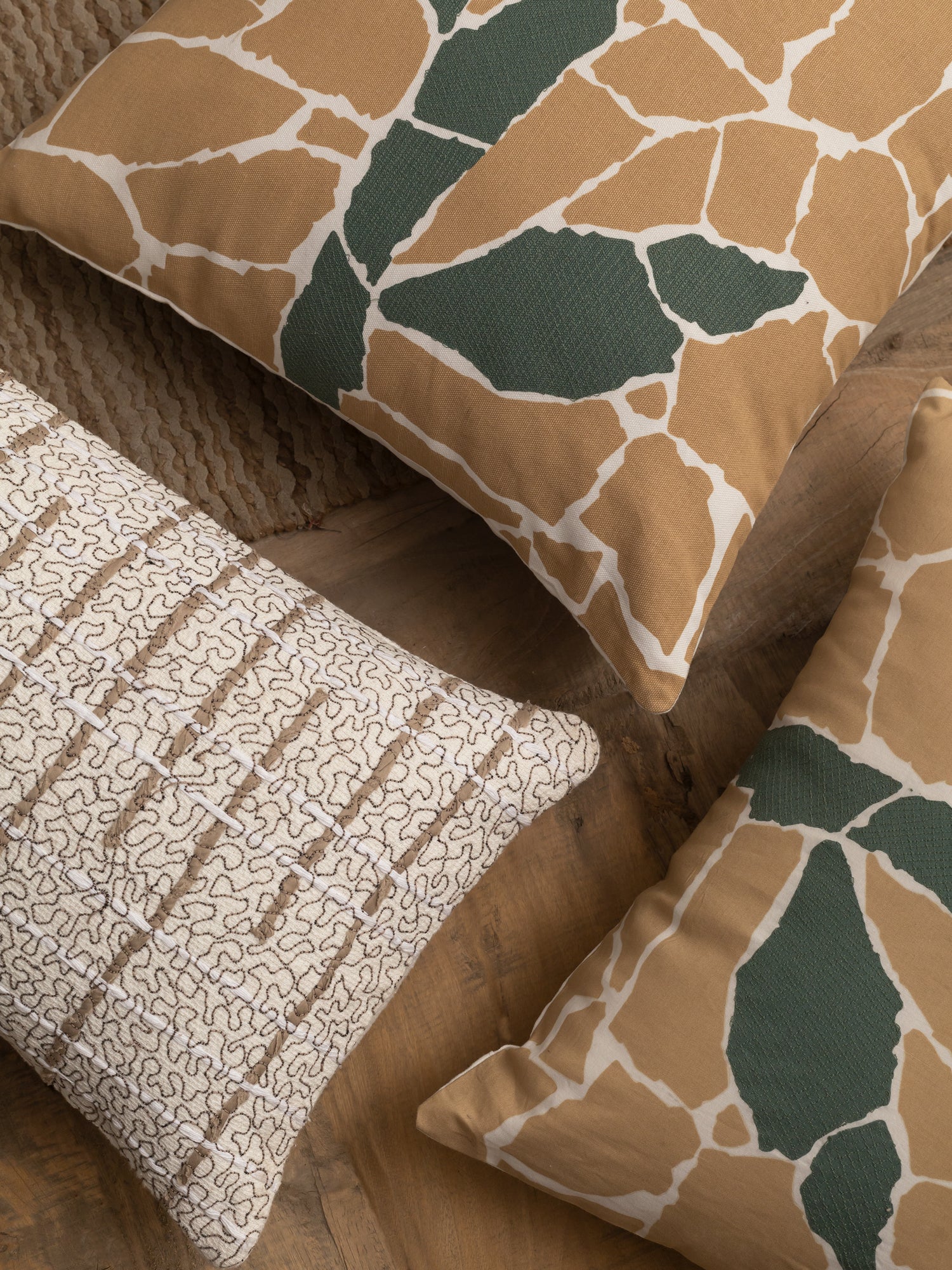 Tirapit  Bundled Cushion (Set of 3)