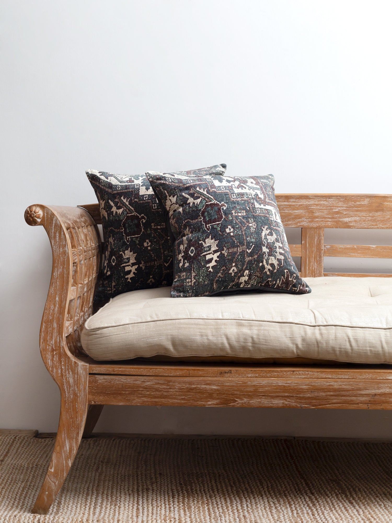 Graphitee  Bundled Cushion (Set of 2)