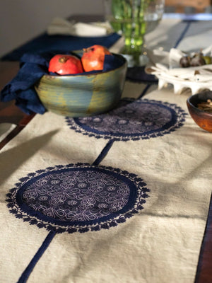 Awir Natural/Indigo Runner