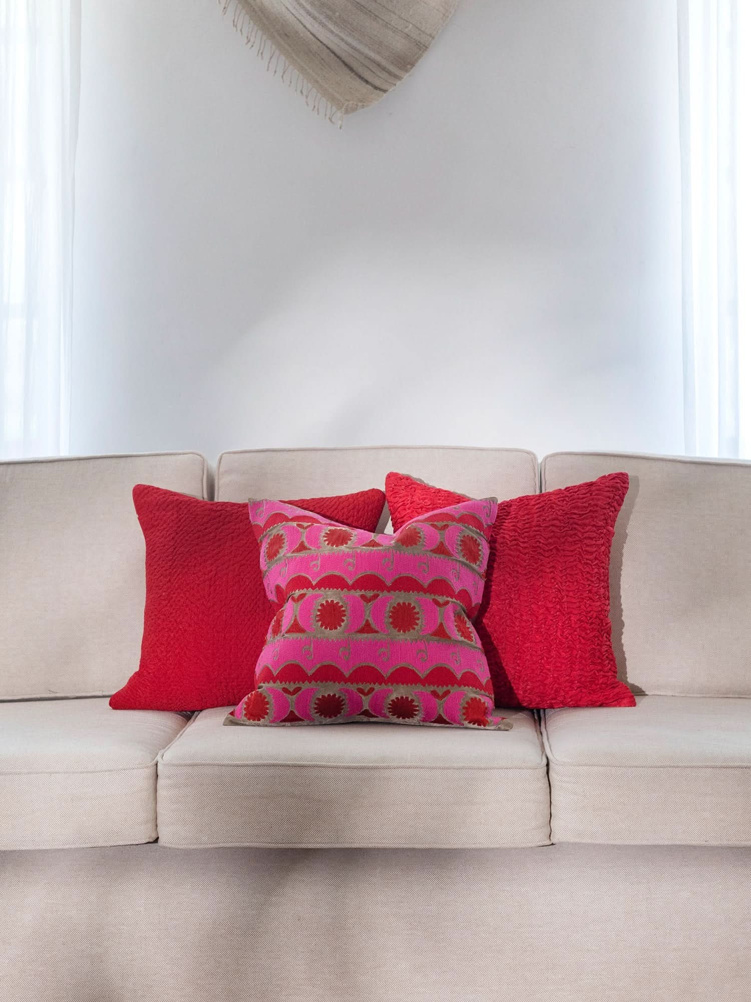 Yulduz Cushion Cover