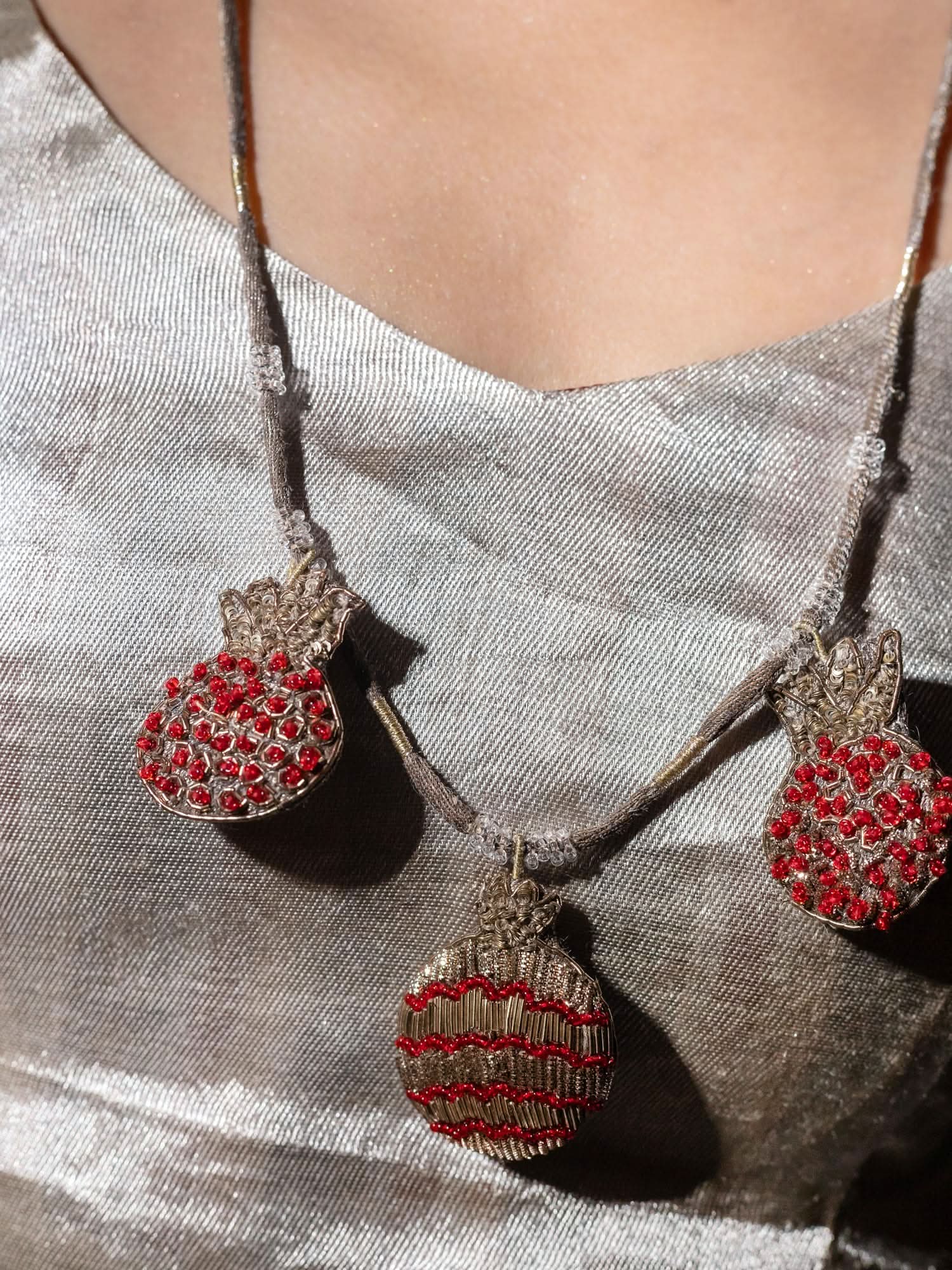 Wiona Red Gold Necklace