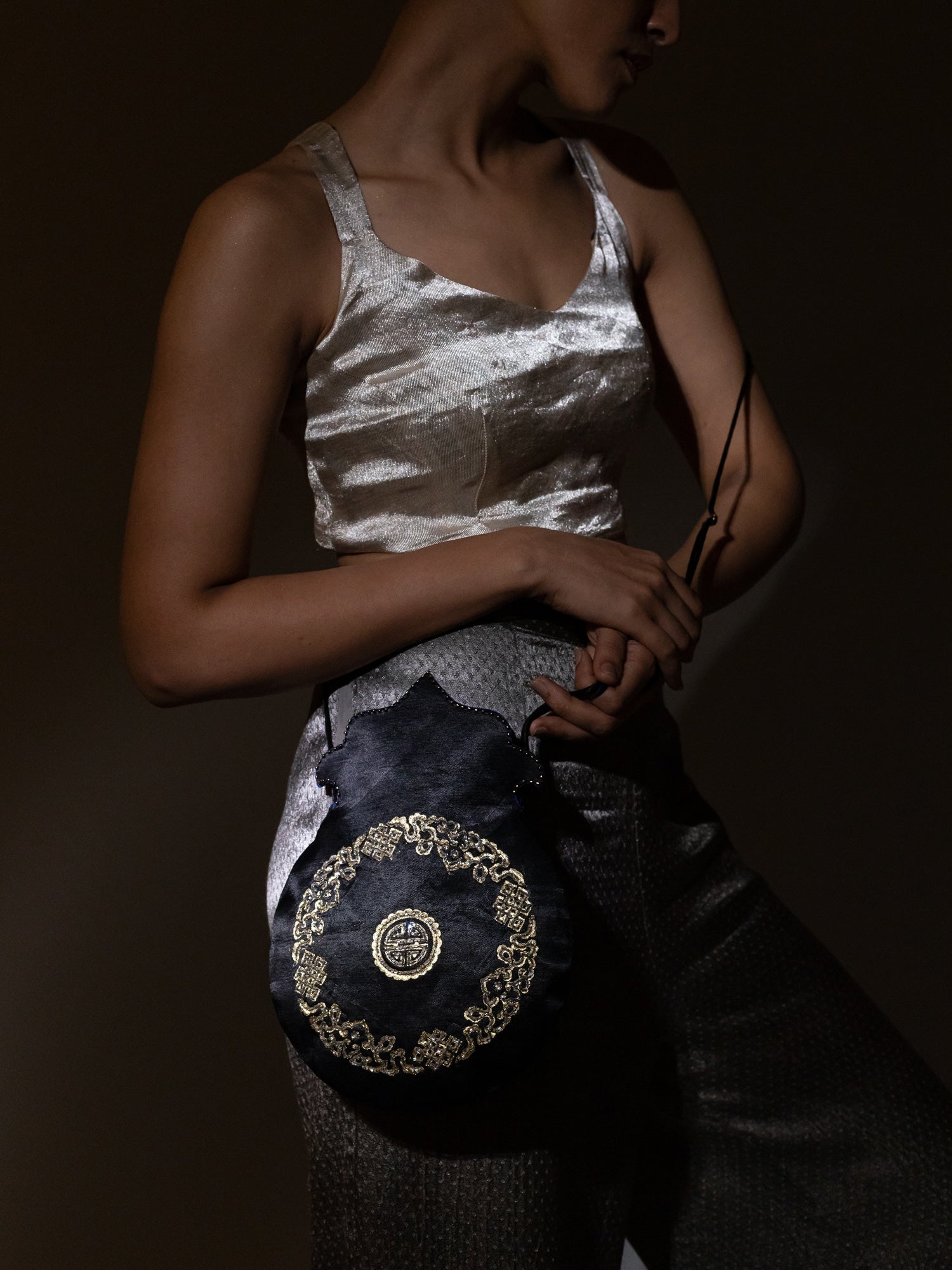 Niman Sling Bag