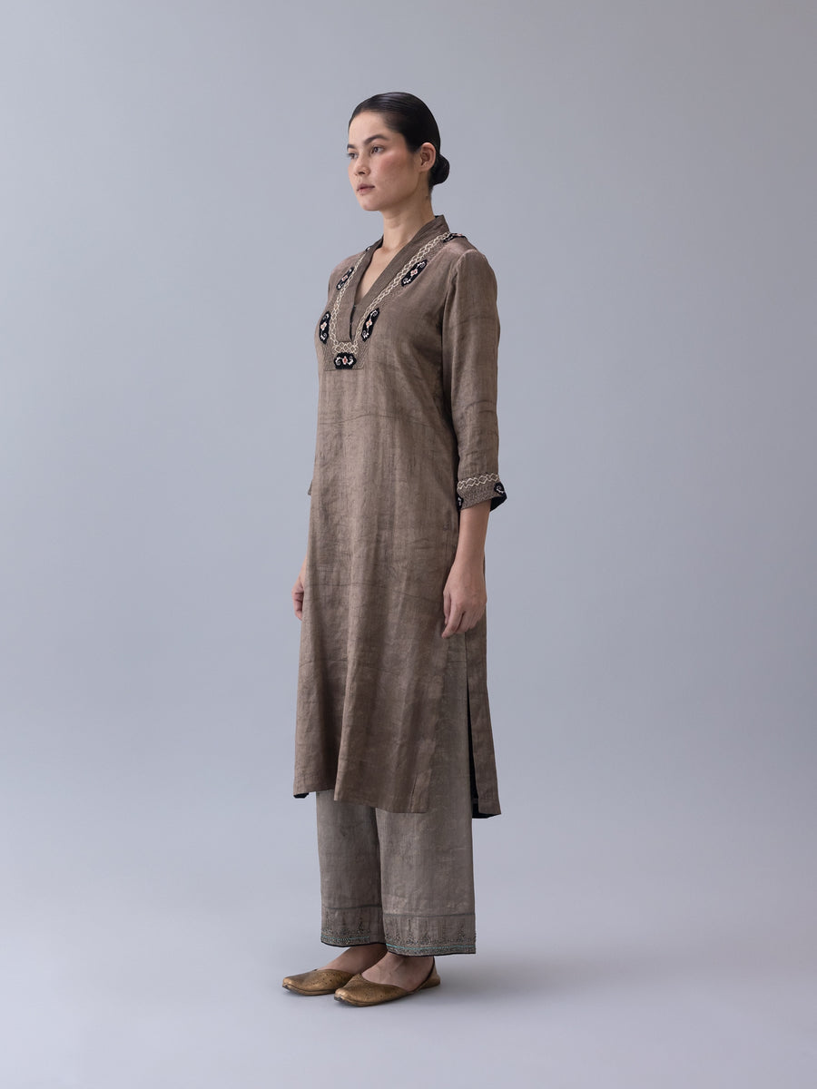 Gyatso Kurta