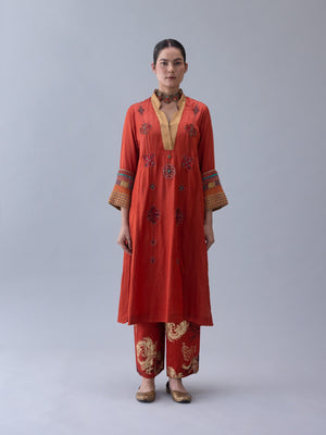 Jakar Kurta