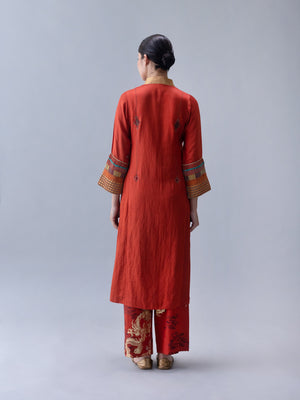 Jakar Kurta