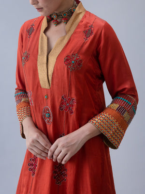 Jakar Kurta