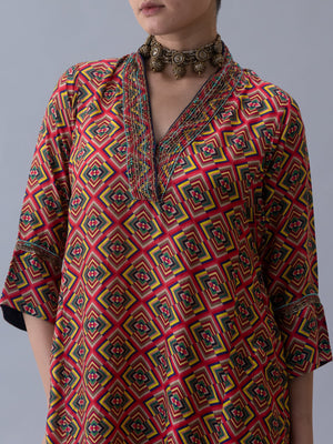 Khamtie Multi Kurta