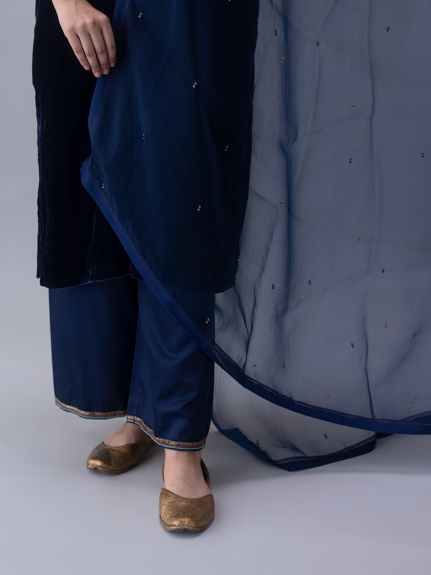 Jokhang Indigo Dupatta