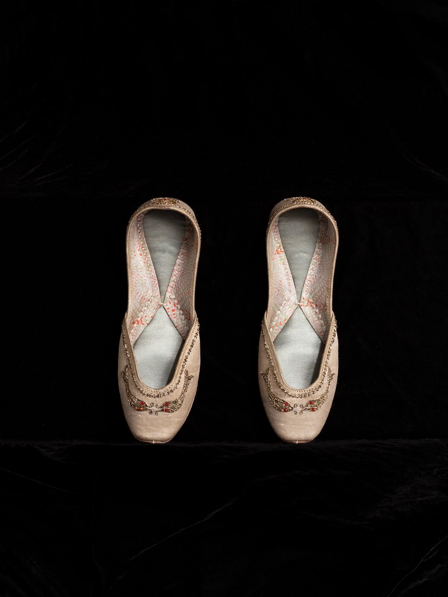 Vamila SilverRed Jutti