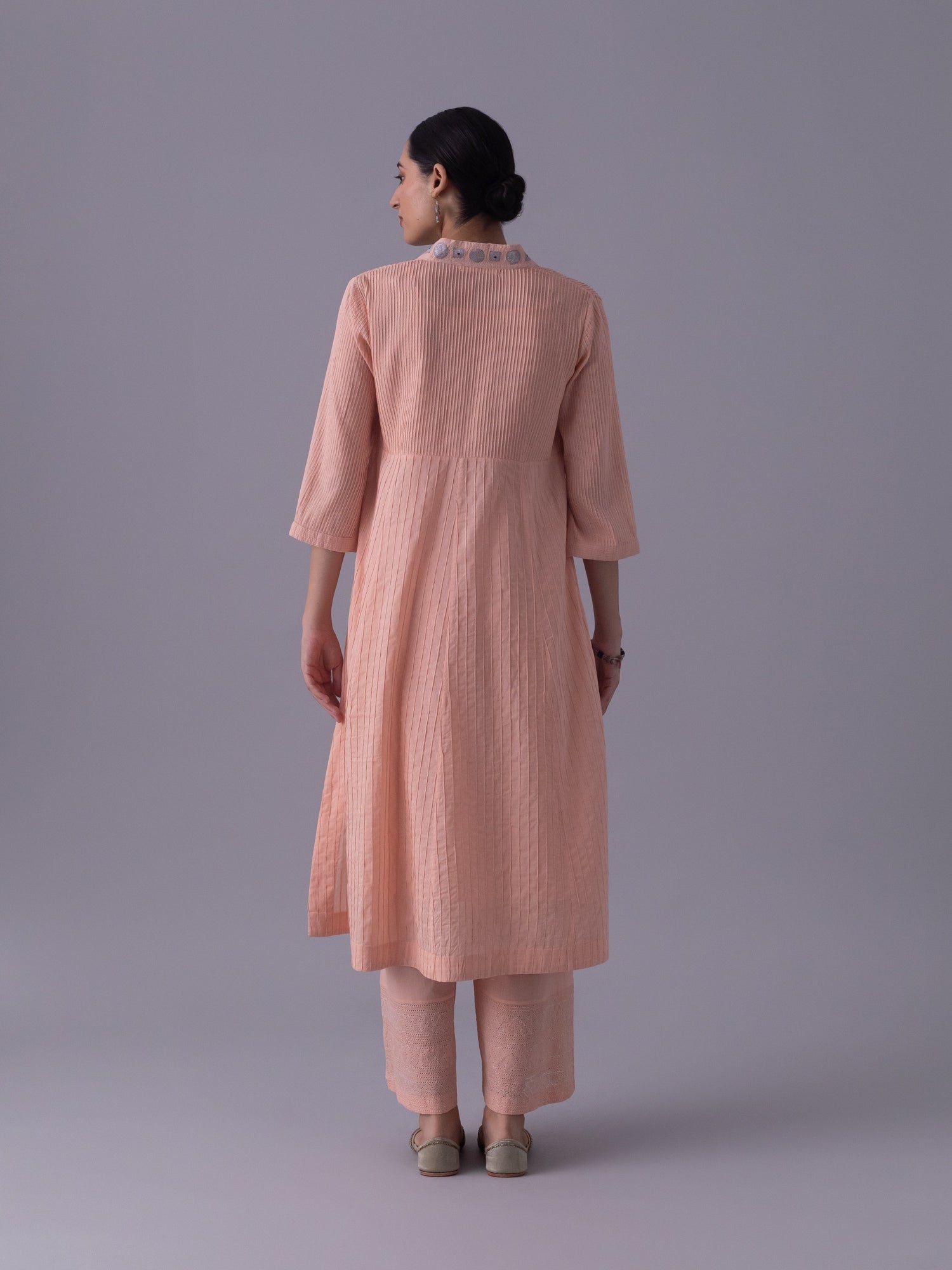 Riwaayat  Nude Kurta