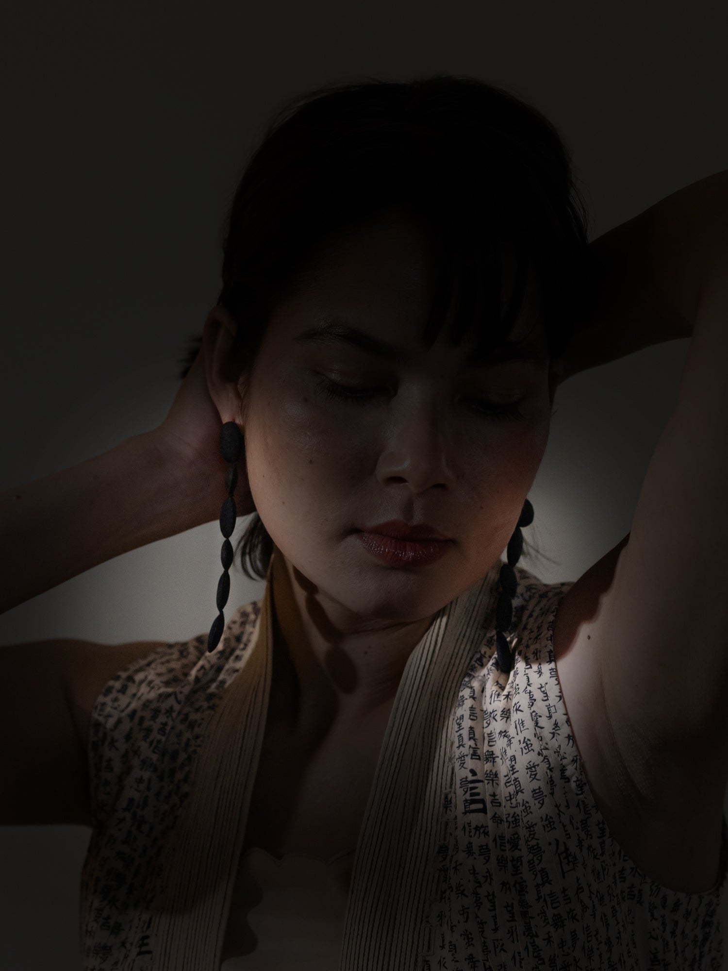 Fujimori Black Earrings