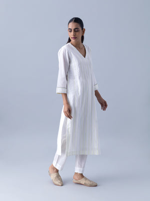 Parvaah Kurta
