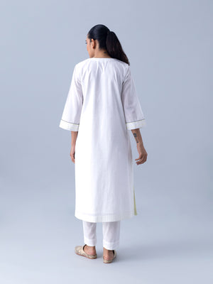 Parvaah Kurta