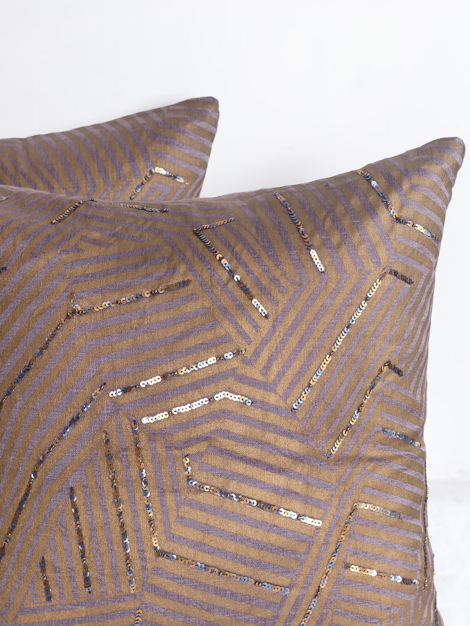 Peadeyy (set of 2)Brown Cushion Cover