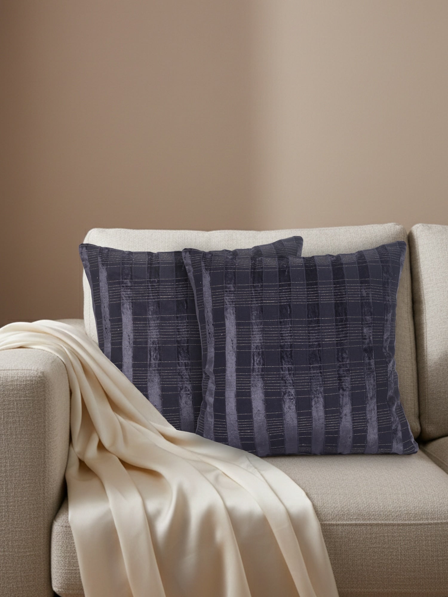 Nozomi (set of 2)Black Cushion Cover