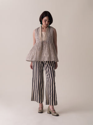 Quinn Black Beige Top