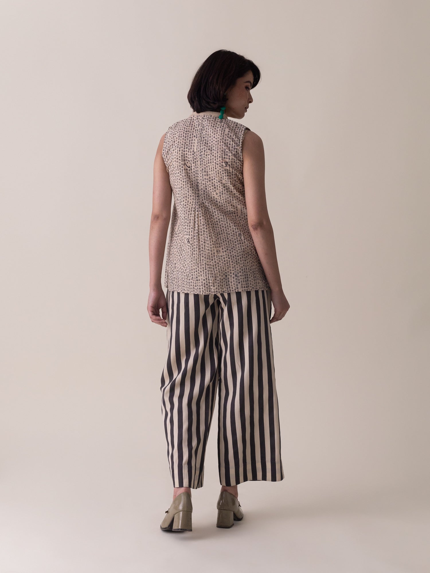Quinn Black Beige Top