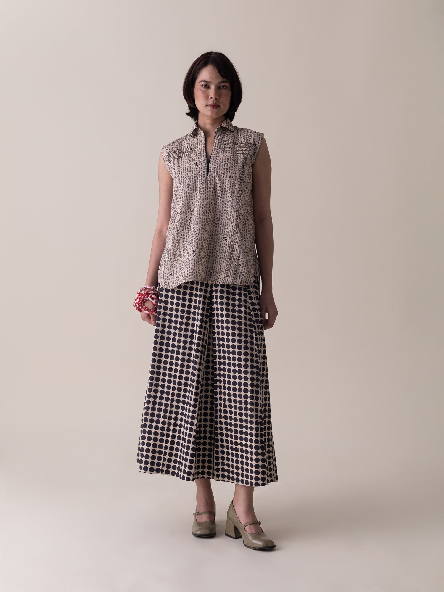 Sylvia Black Beige Top