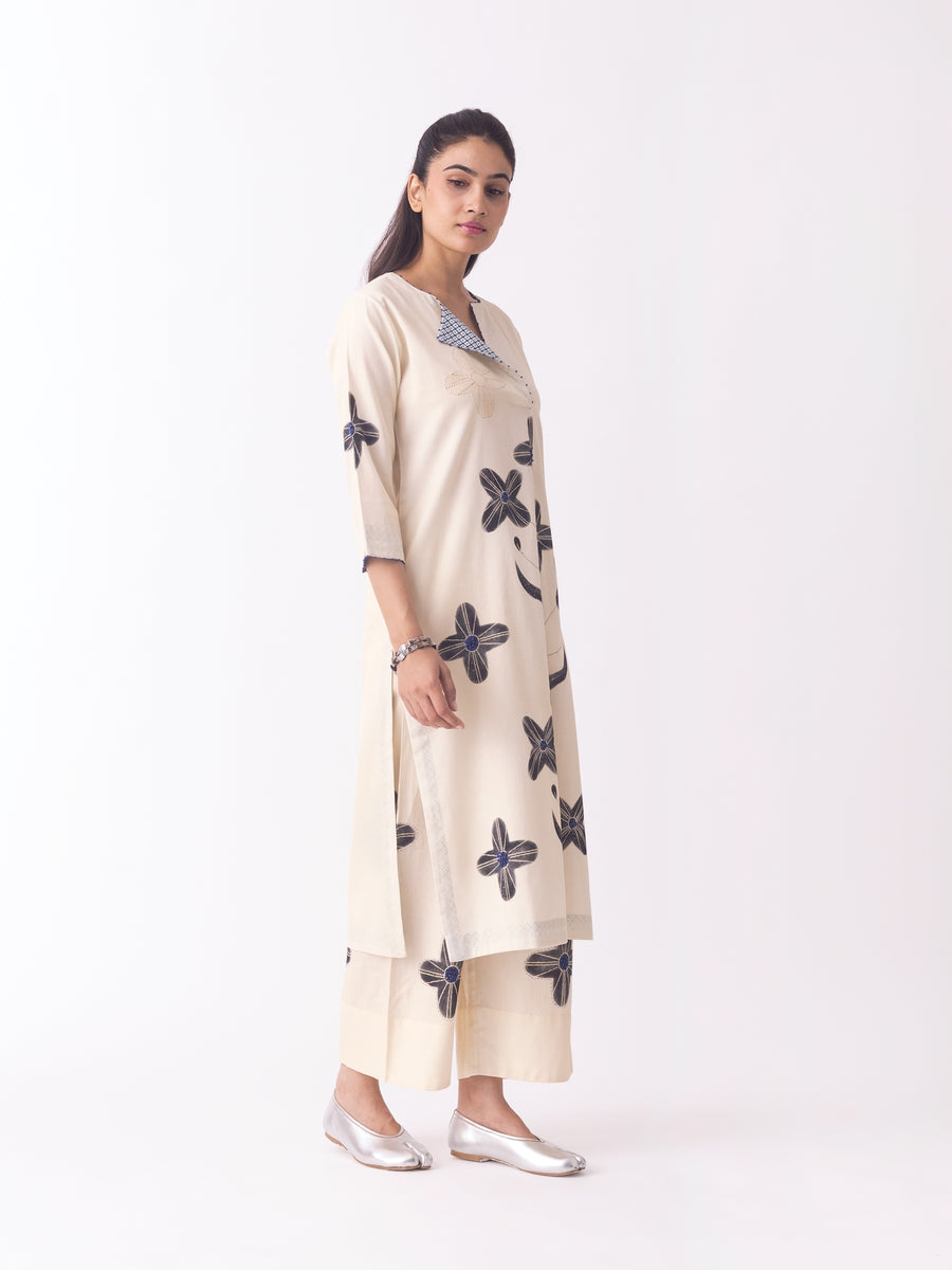 Misaki Kurta