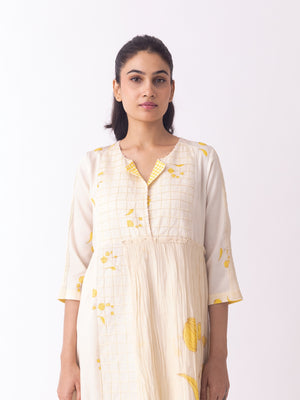Akina Kurta