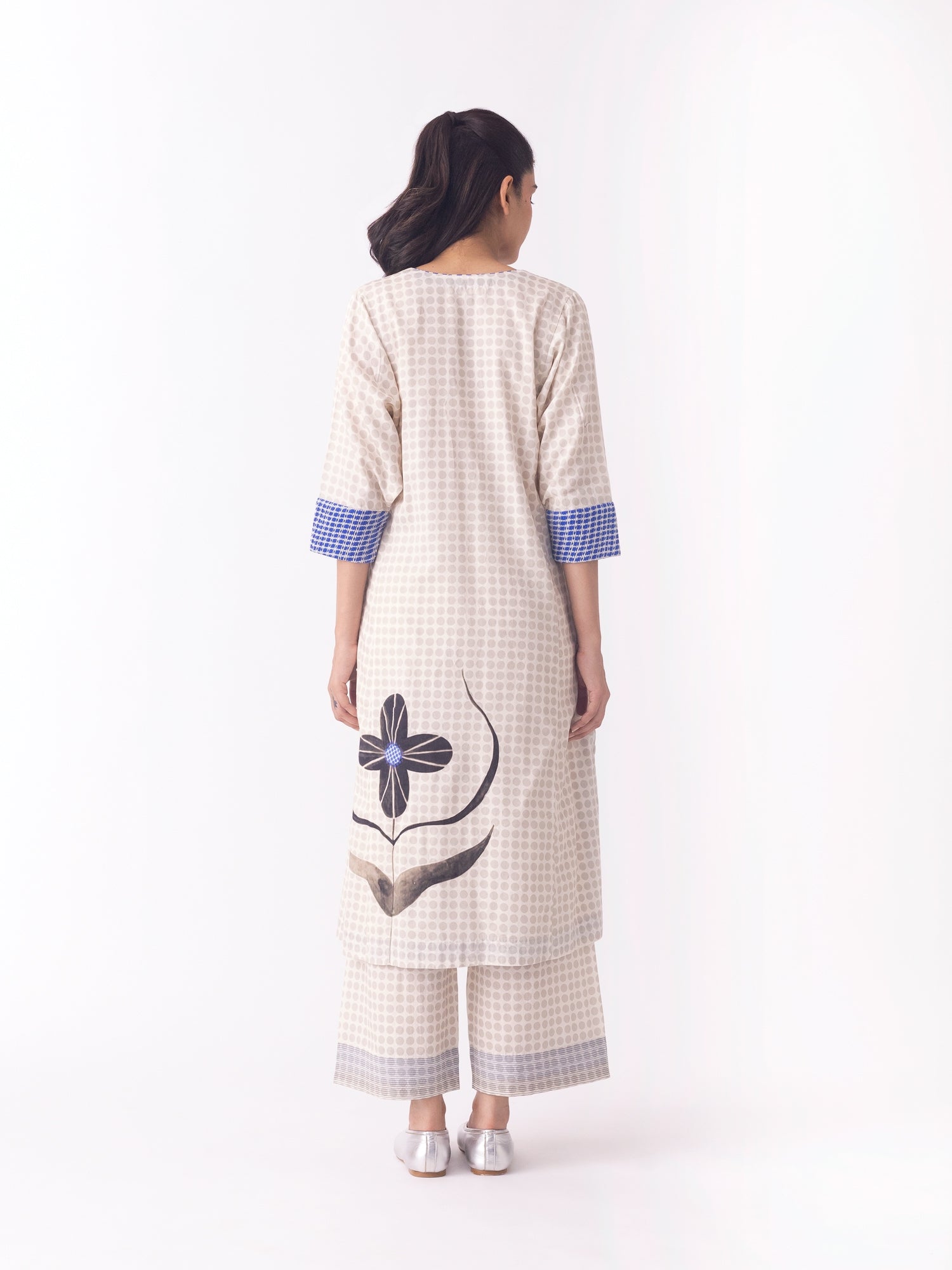 Ren Kurta