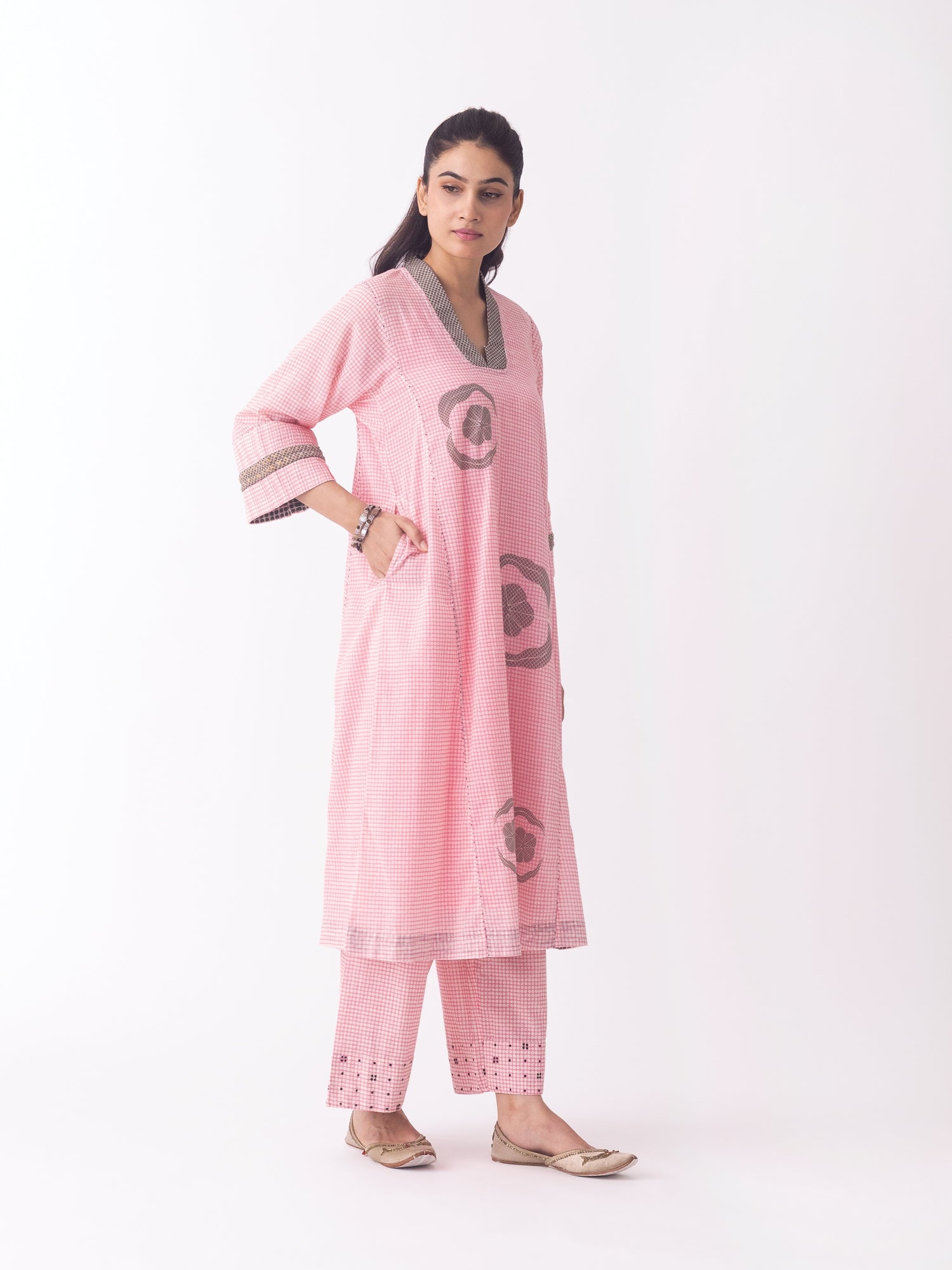 Isamu Kurta