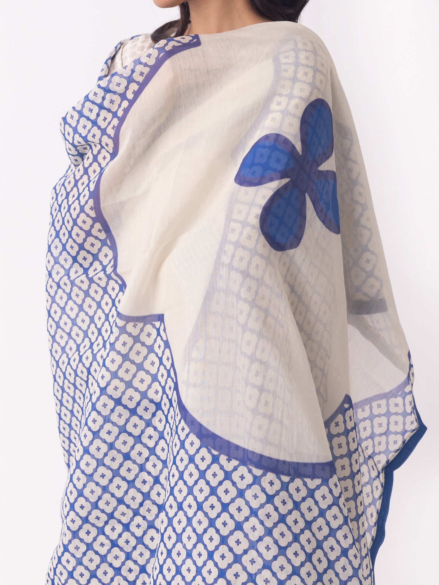 Haruki Dupatta
