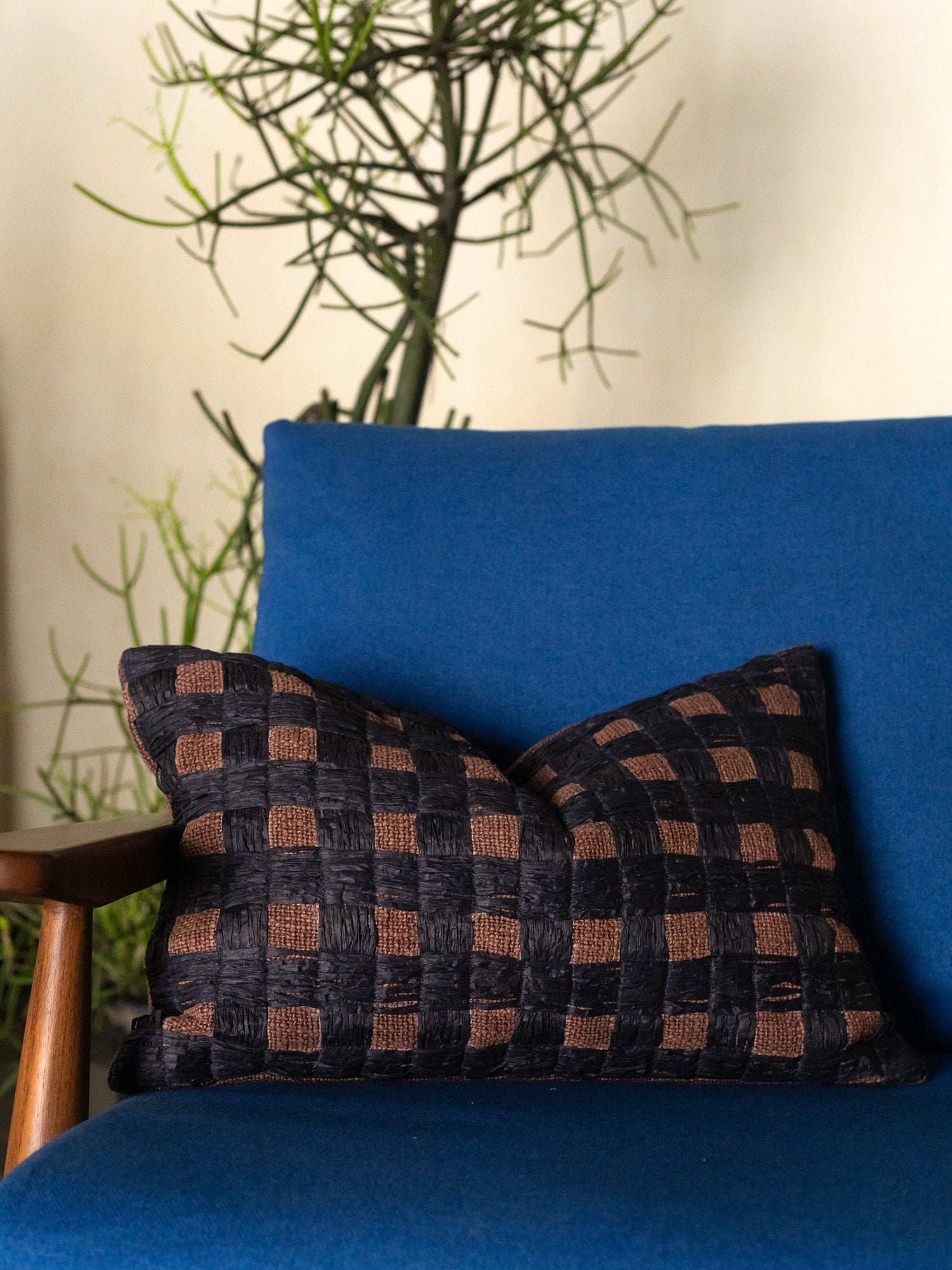Thalor Charcoal-Brown Lumbar Cushion Cover