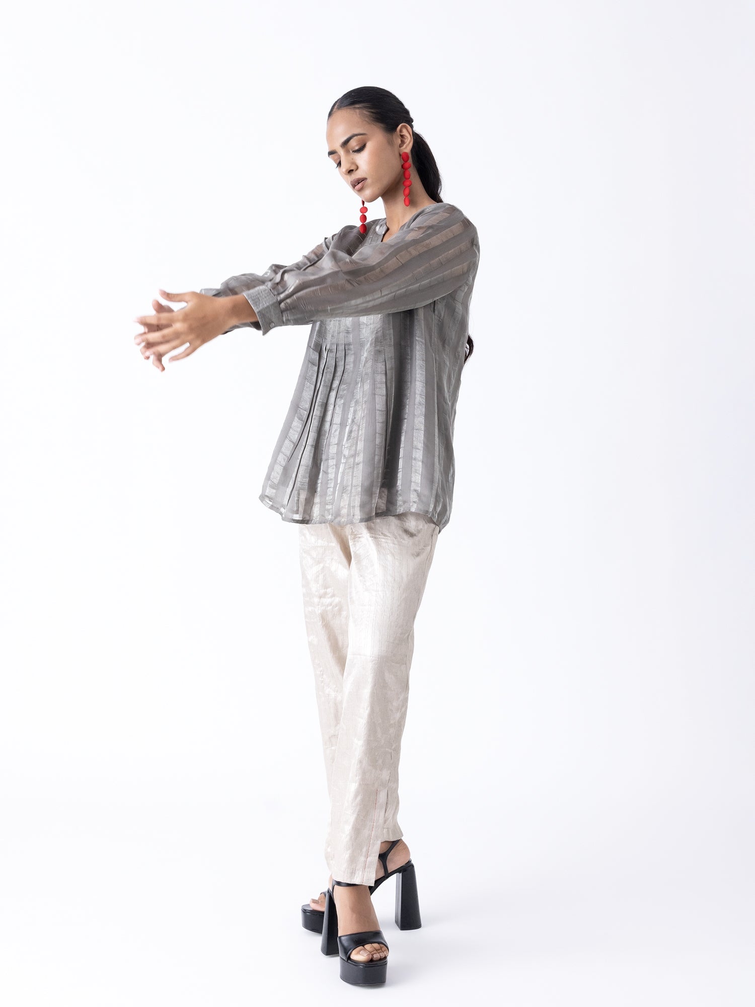 Yamaboushi Grey Top