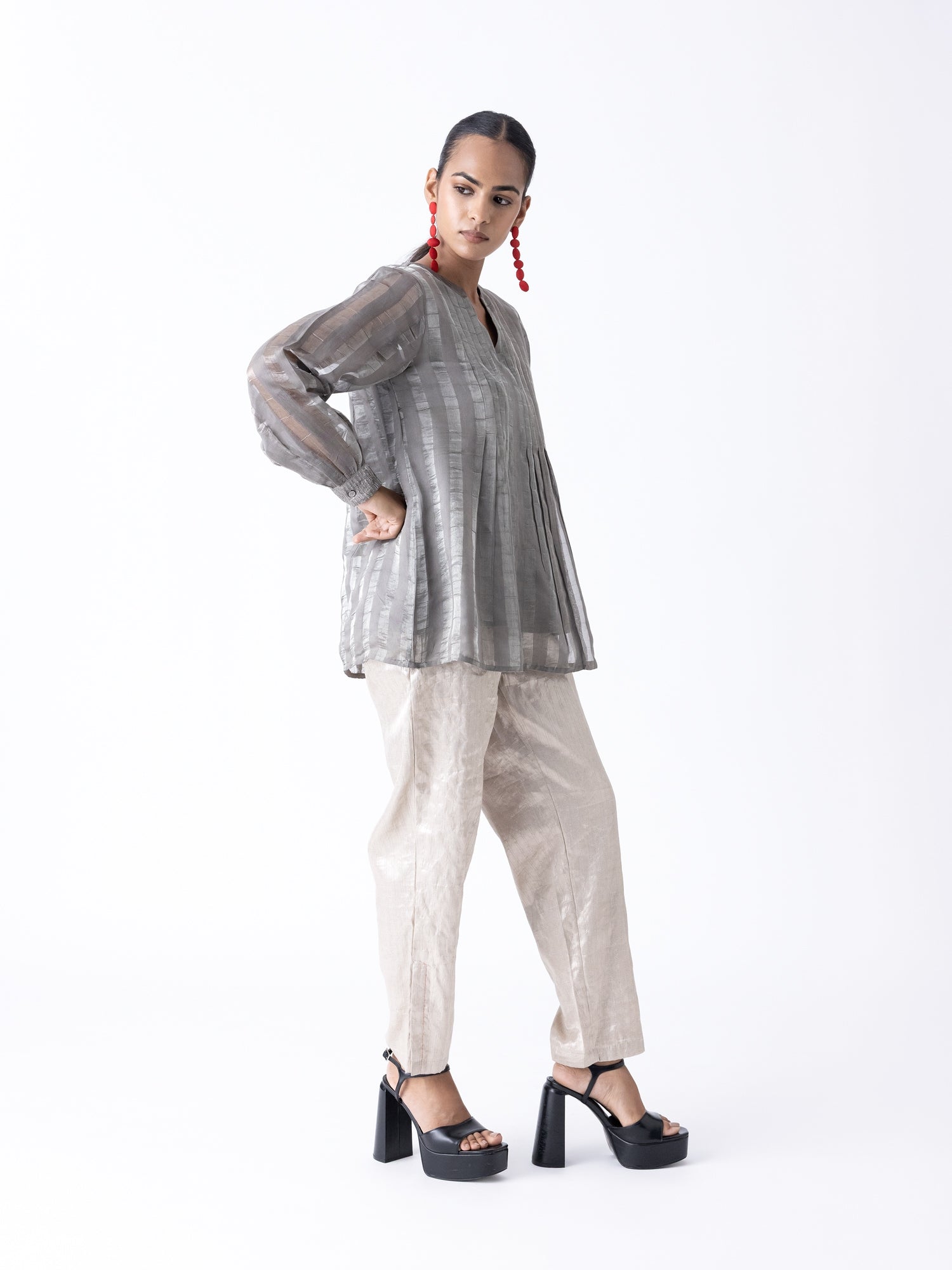 Yamaboushi Grey Top