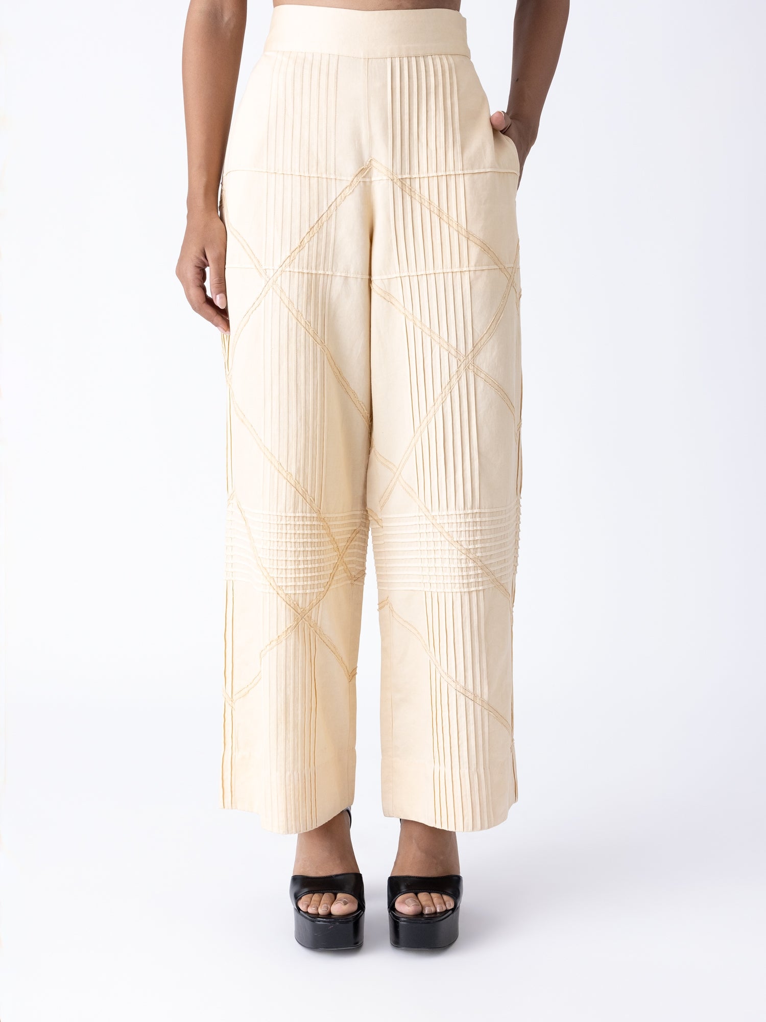 Mizuna Beige Pants