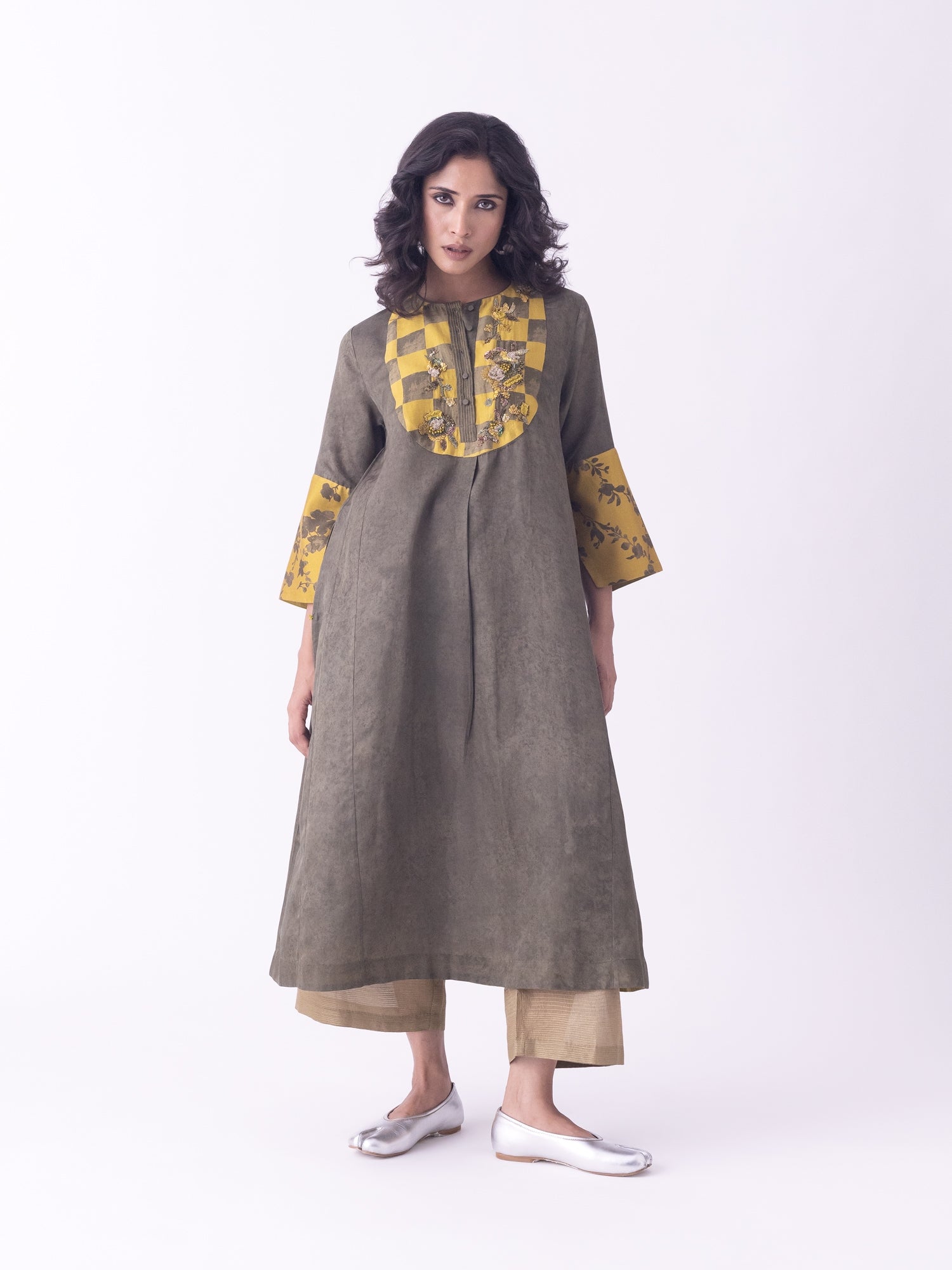 Aari Kurta