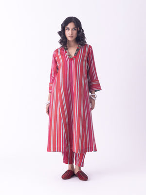 Tantu Kurta